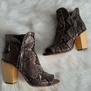 Vero Cuoio Textured Snake Scale Peep Toe Booties Wood Block Heel Western